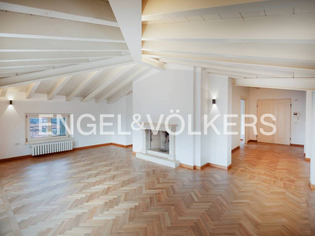 appartamento in vendita a Brescia in zona Porta Venezia