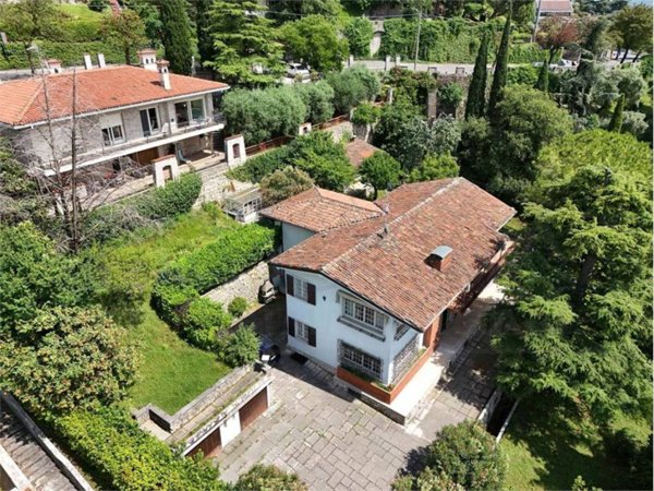casa indipendente in vendita a Brescia in zona Porta Venezia