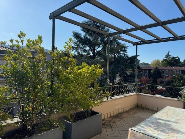 appartamento in vendita a Brescia in zona Mompiano