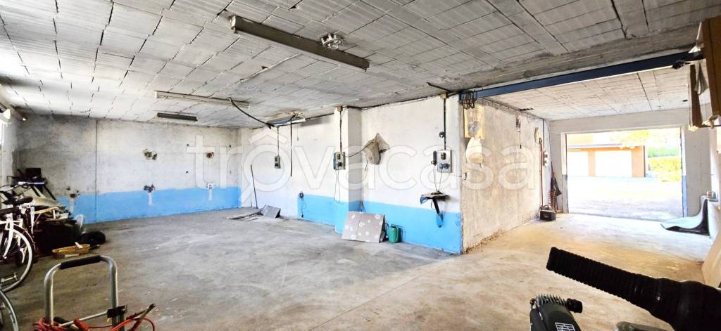 locale di sgombero in vendita a Brescia in zona San Polo