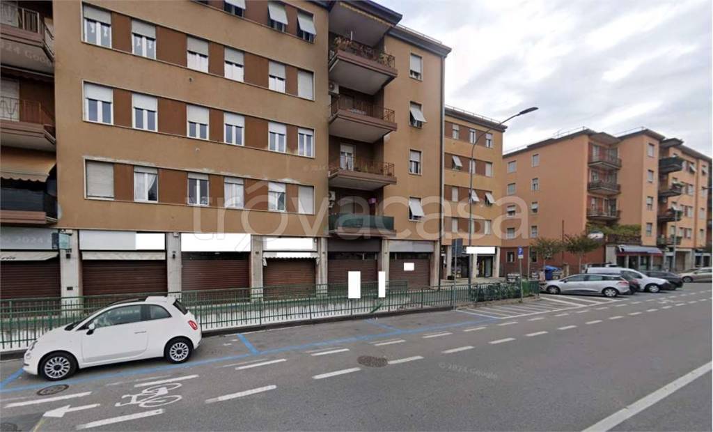negozio in vendita a Brescia in zona Porta Venezia