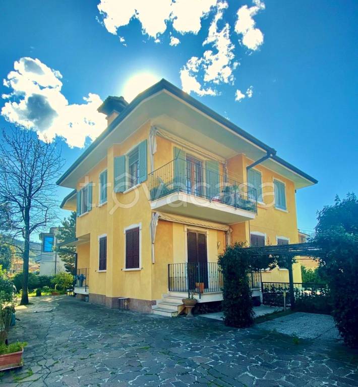 casa indipendente in vendita a Brescia in zona Villaggio Prealpino