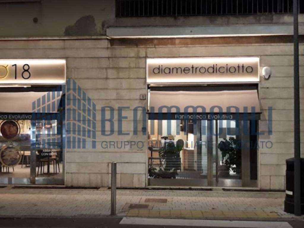 negozio in vendita a Brescia in zona Volta