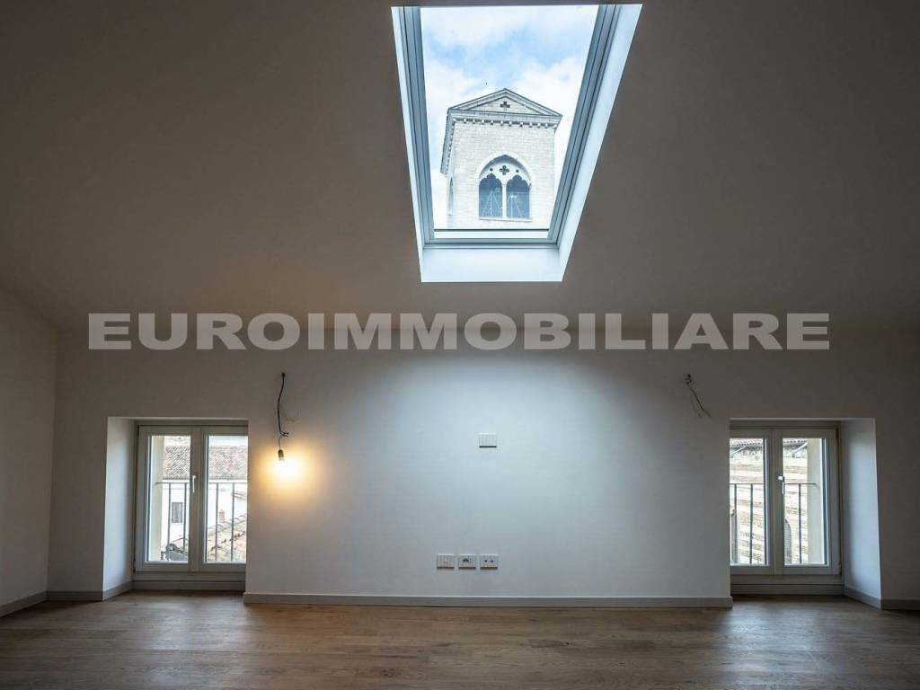 appartamento in vendita a Brescia in zona Centro Storico