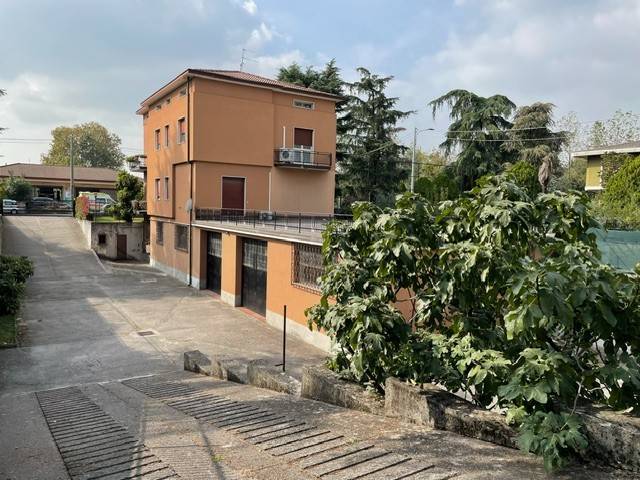 casa indipendente in vendita a Brescia in zona San Polo