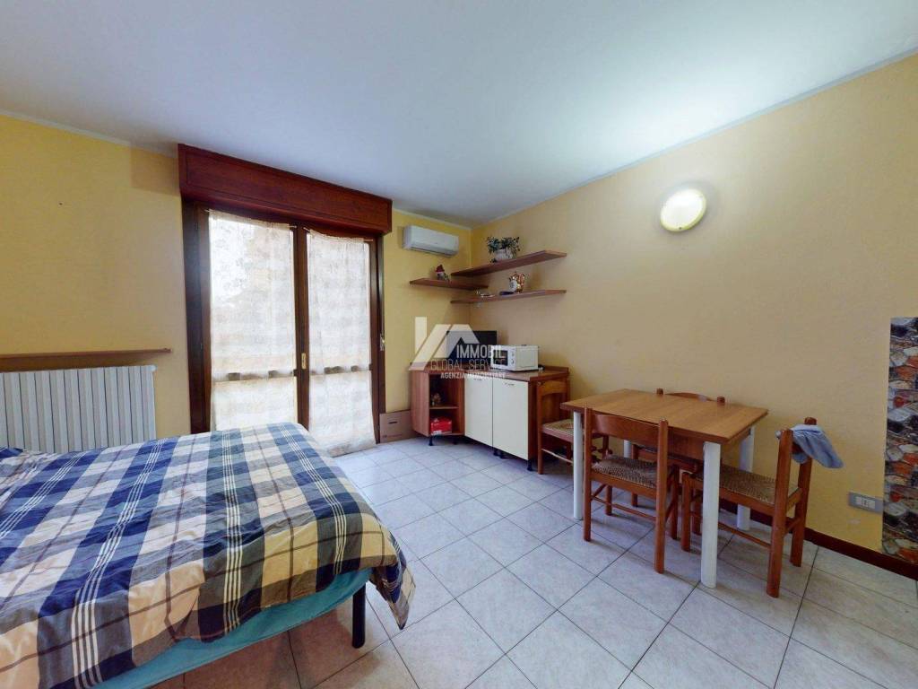 appartamento in vendita a Brescia in zona Crocifissa di Rosa