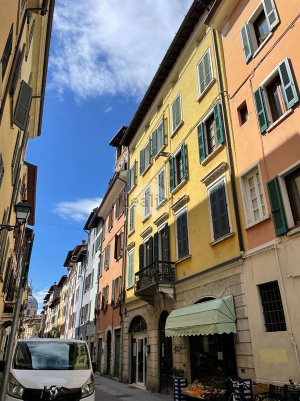 appartamento in vendita a Brescia in zona Carmine