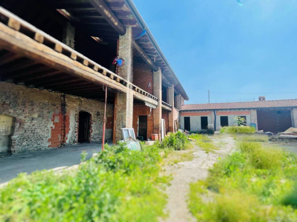 casa indipendente in vendita a Brescia in zona Quartiere Primo Maggio