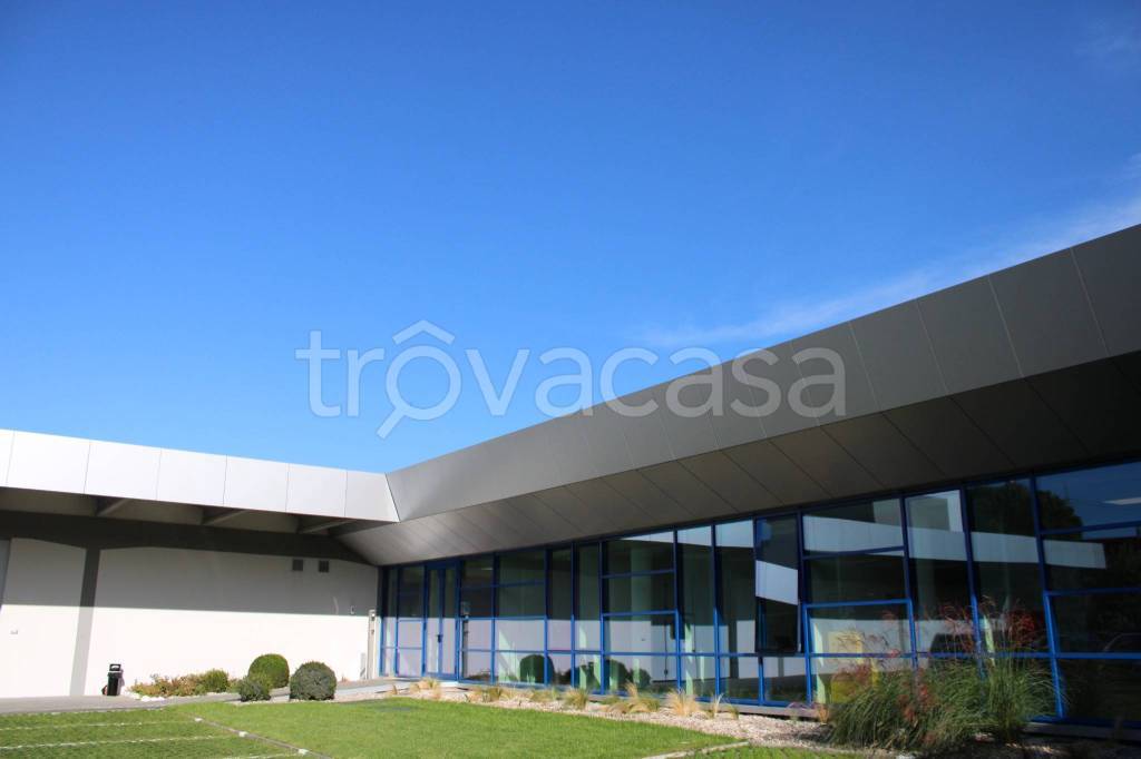 locale commerciale in vendita a Brescia