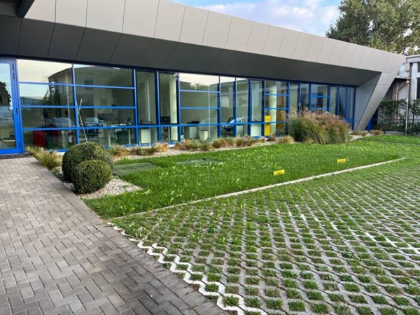 locale commerciale in vendita a Brescia in zona Volta