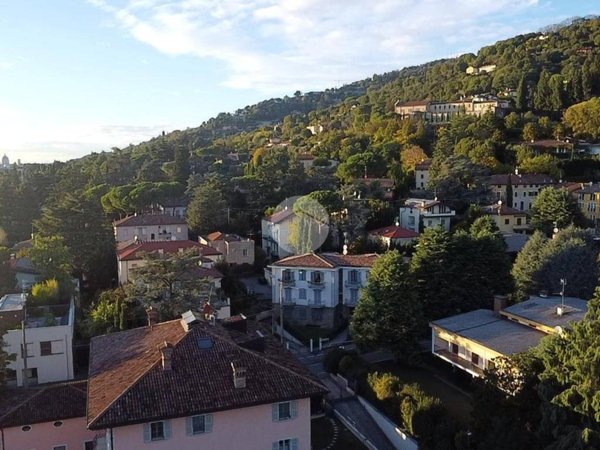 casa indipendente in vendita a Brescia in zona Porta Venezia