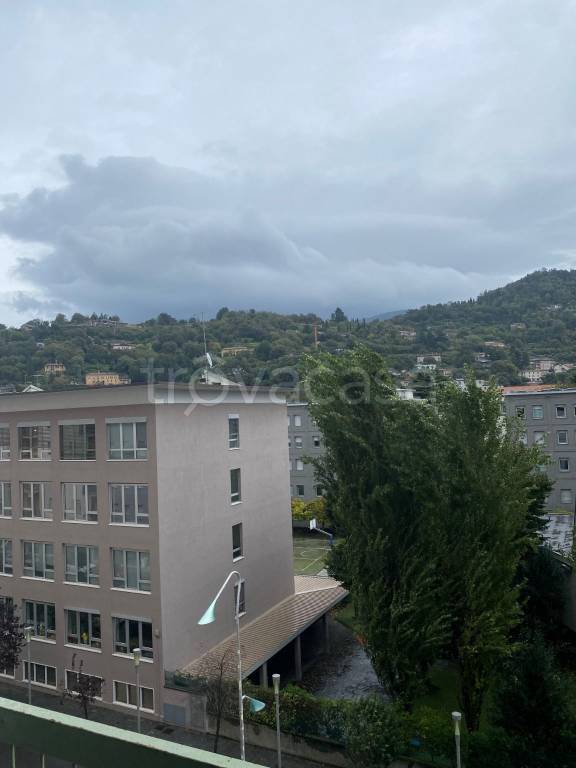 appartamento in vendita a Brescia in zona Crocifissa di Rosa