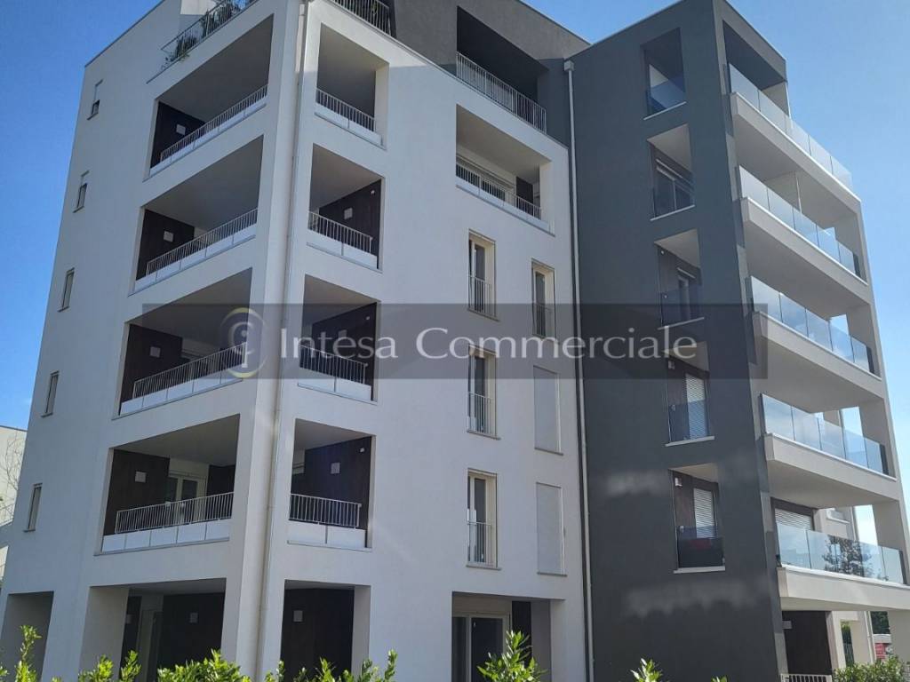 appartamento in vendita a Brescia in zona Volta