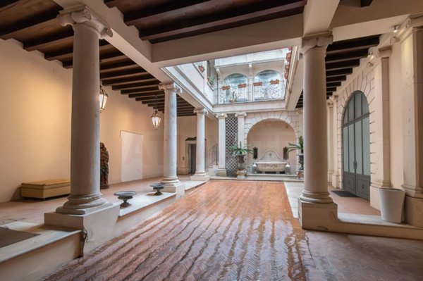 casa indipendente in vendita a Brescia in zona Centro Storico