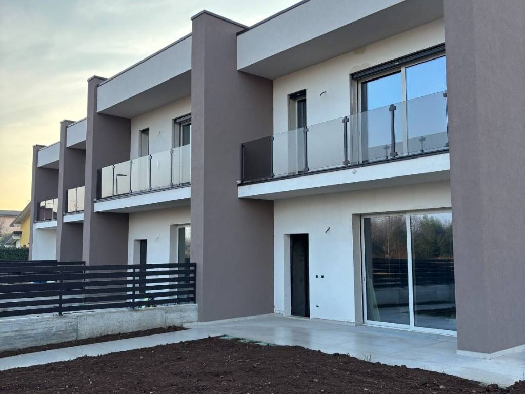 casa indipendente in vendita a Brescia in zona Centro Storico
