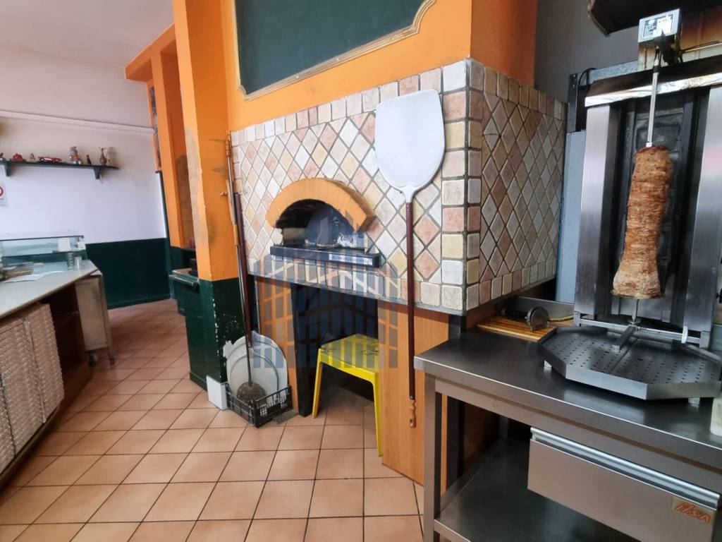 negozio in vendita a Brescia in zona Villaggio Prealpino