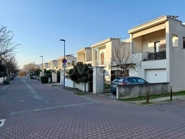 casa indipendente in vendita a Brescia in zona San Polo