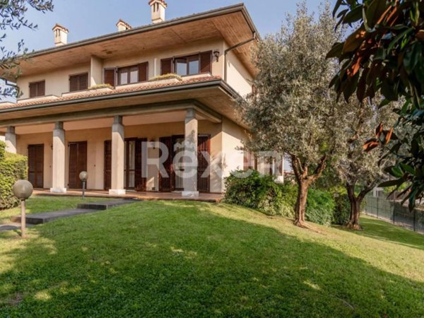 casa indipendente in vendita a Brescia in zona Folzano