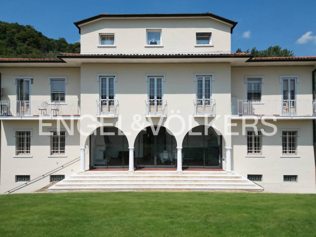 casa indipendente in vendita a Brescia in zona Urago/Mella