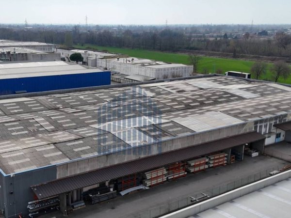 capannone in vendita a Brescia in zona Volta