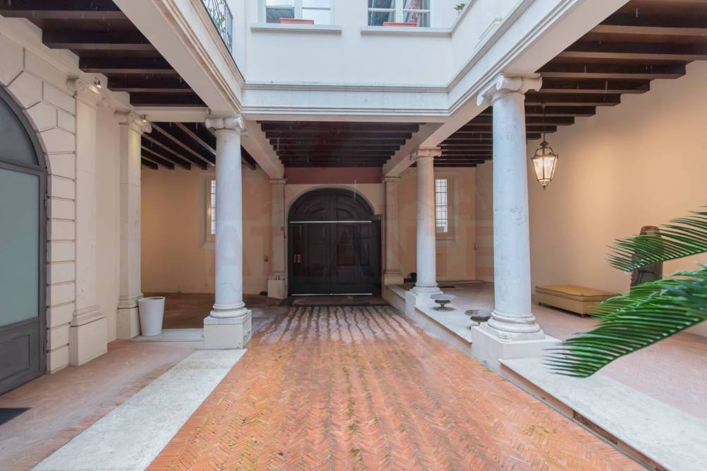 casa indipendente in vendita a Brescia in zona Volta