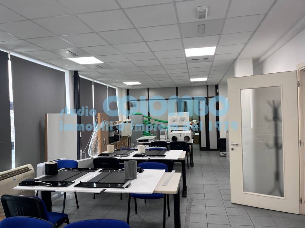 capannone in vendita a Brescia in zona Sant'Eufemia