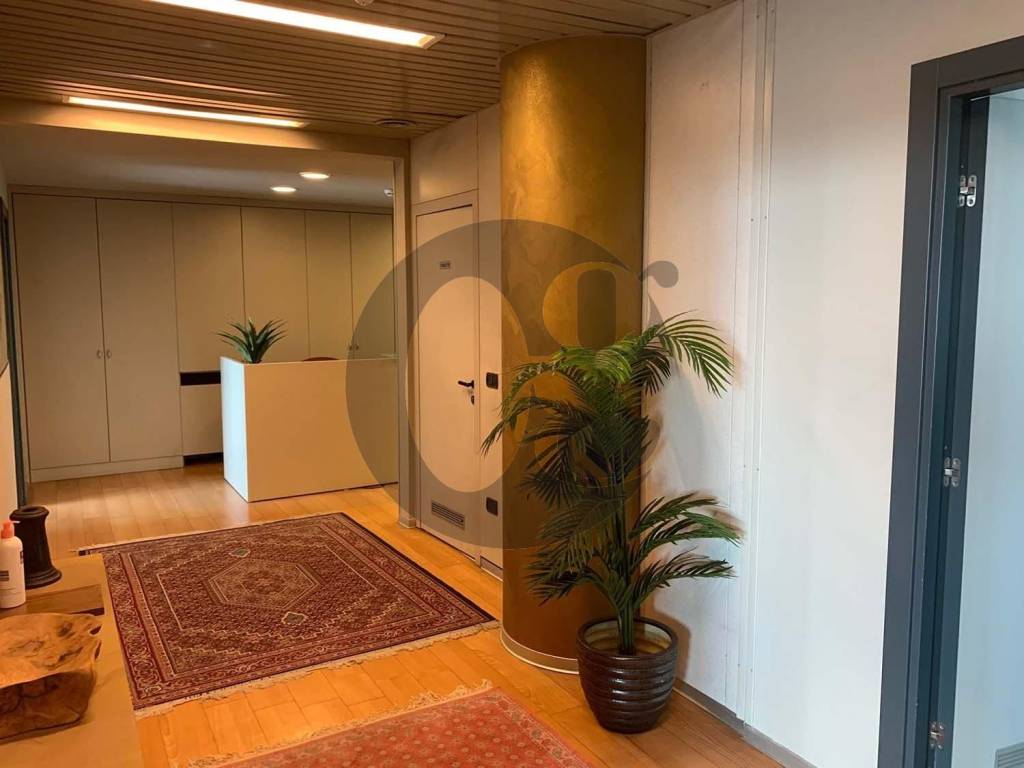 ufficio in vendita a Brescia in zona Volta