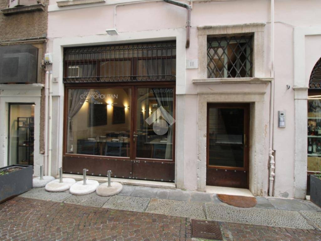 negozio in vendita a Brescia in zona Centro Storico