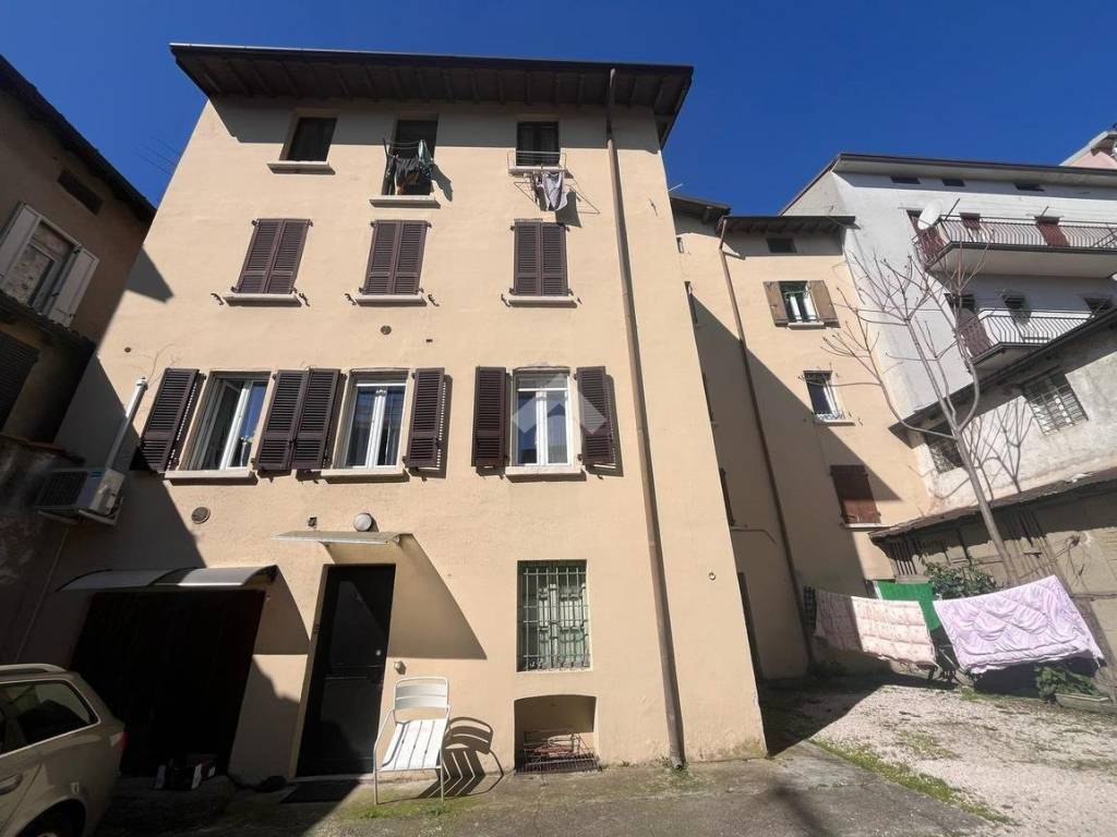 appartamento in vendita a Brescia in zona Volta