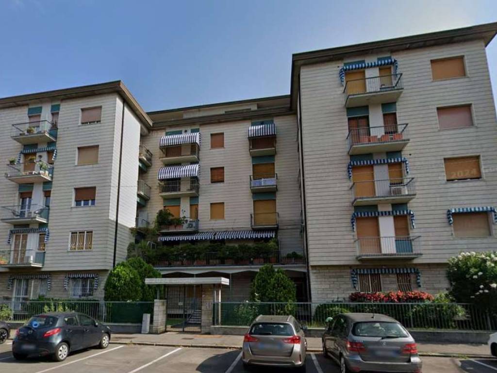 appartamento in vendita a Brescia in zona Crocifissa di Rosa