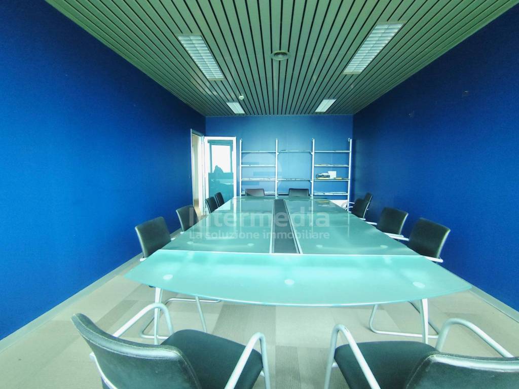 ufficio in vendita a Brescia in zona Volta