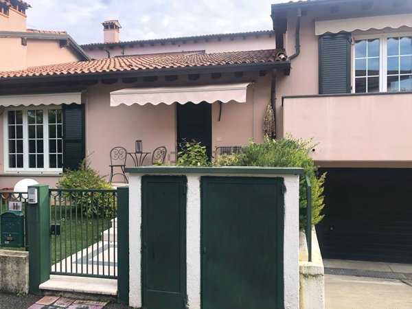 casa indipendente in vendita a Brescia in zona Mompiano