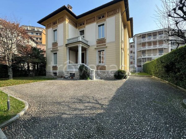 casa indipendente in vendita a Brescia in zona Crocifissa di Rosa