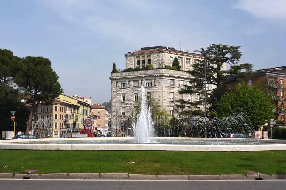 negozio in vendita a Brescia in zona Porta Milano