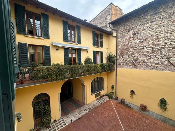 appartamento in vendita a Brescia in zona Centro Storico