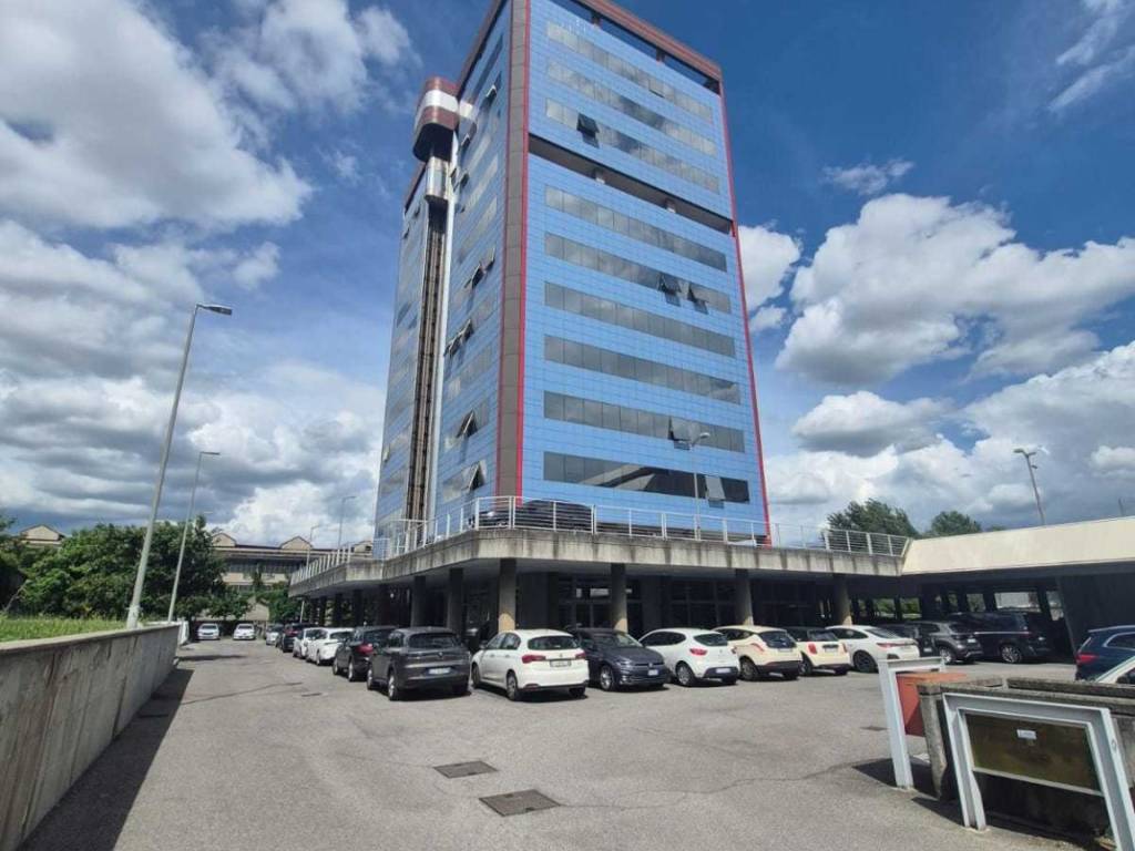 negozio in vendita a Brescia in zona Volta