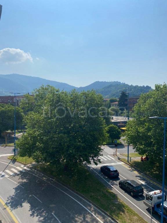 appartamento in vendita a Brescia in zona San Bartolomeo