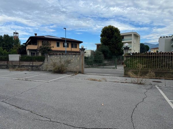 intera palazzina in vendita a Brescia in zona Borgo Trento