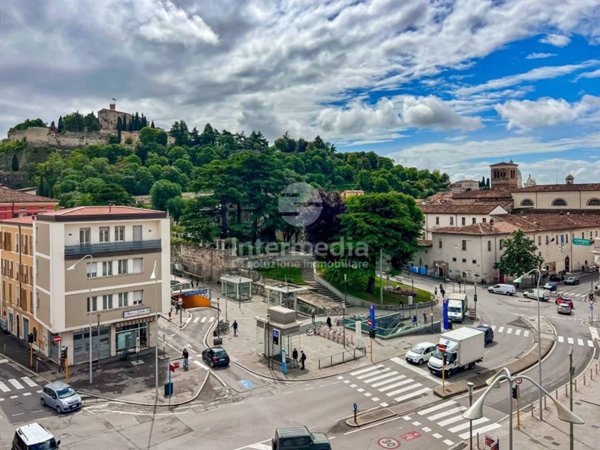 appartamento in vendita a Brescia in zona Crocifissa di Rosa
