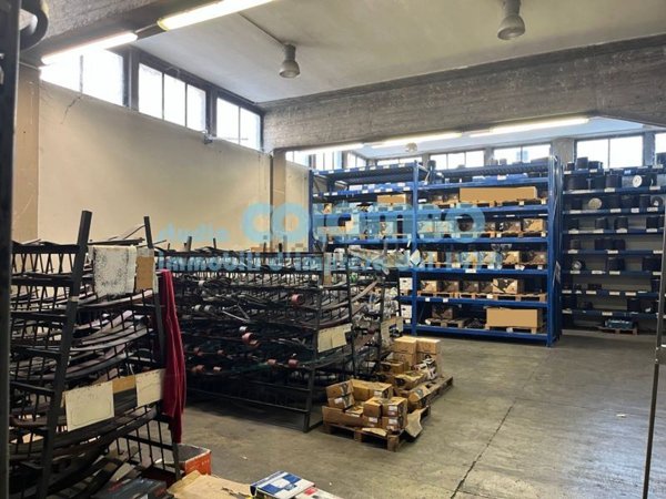 locale di sgombero in vendita a Brescia in zona Don Bosco