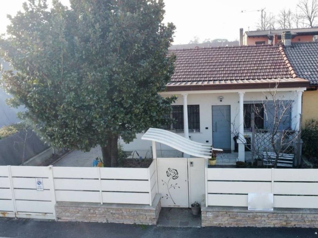 casa indipendente in vendita a Brescia in zona Volta