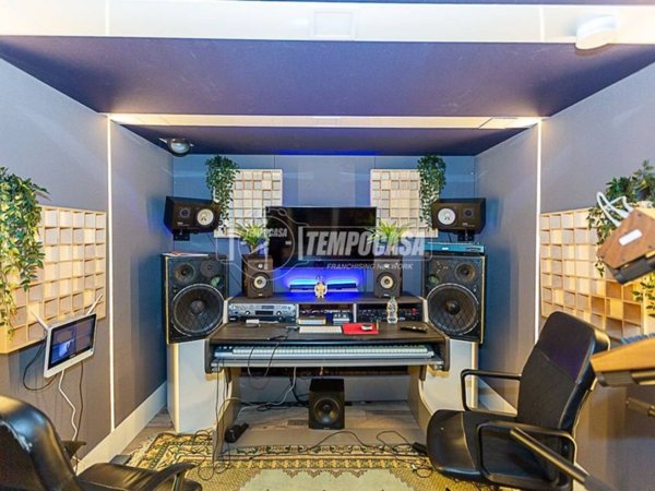 negozio in vendita a Brescia in zona Centro Storico