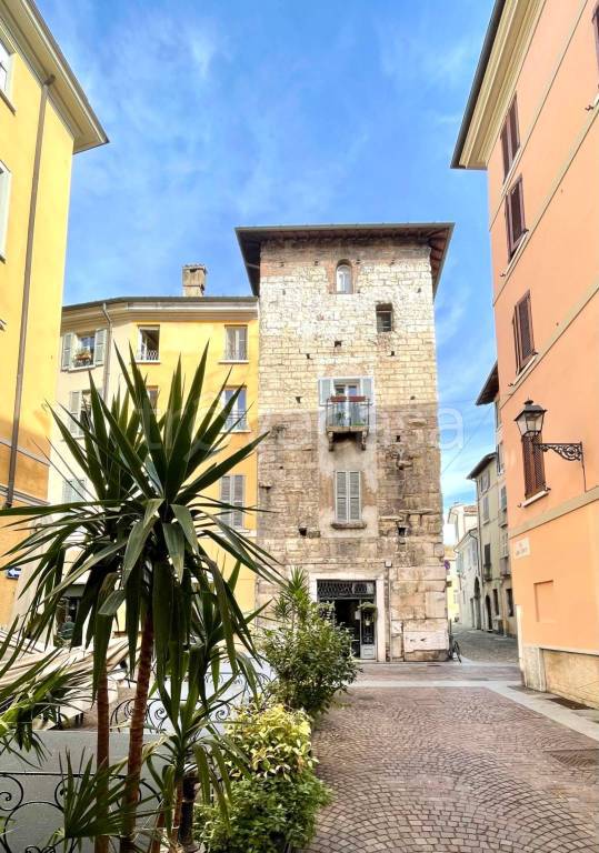 appartamento in vendita a Brescia in zona Centro Storico
