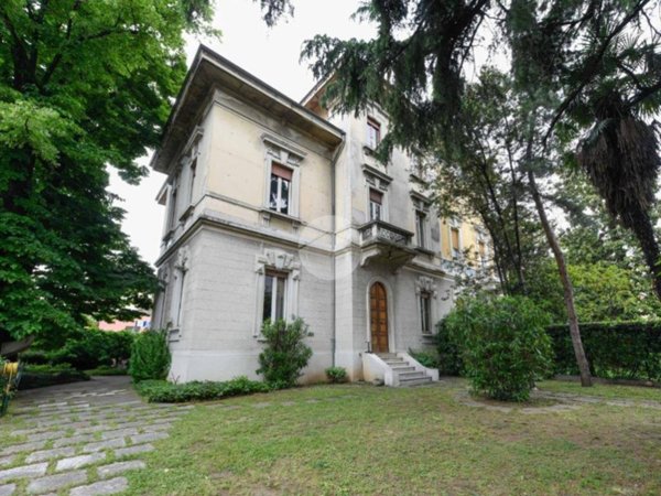 casa indipendente in vendita a Brescia in zona Centro Storico