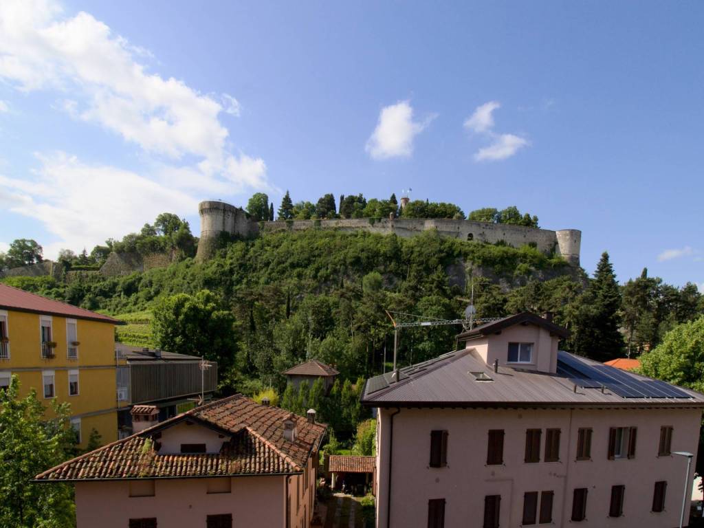 appartamento in vendita a Brescia in zona Crocifissa di Rosa