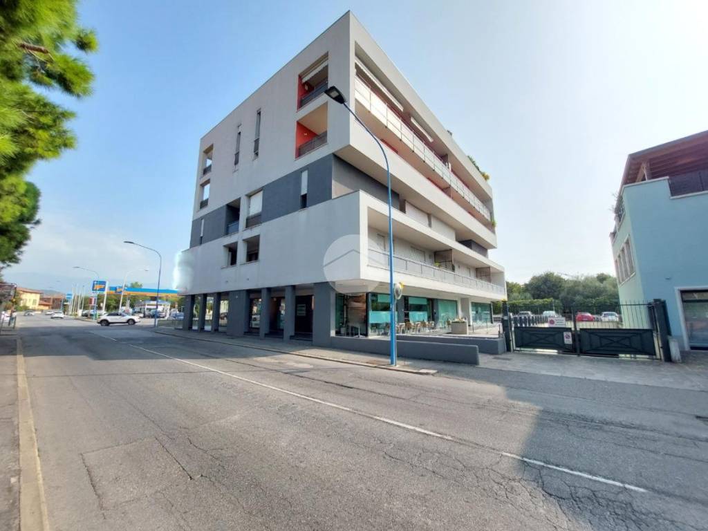 ufficio in vendita a Brescia in zona Chiusure