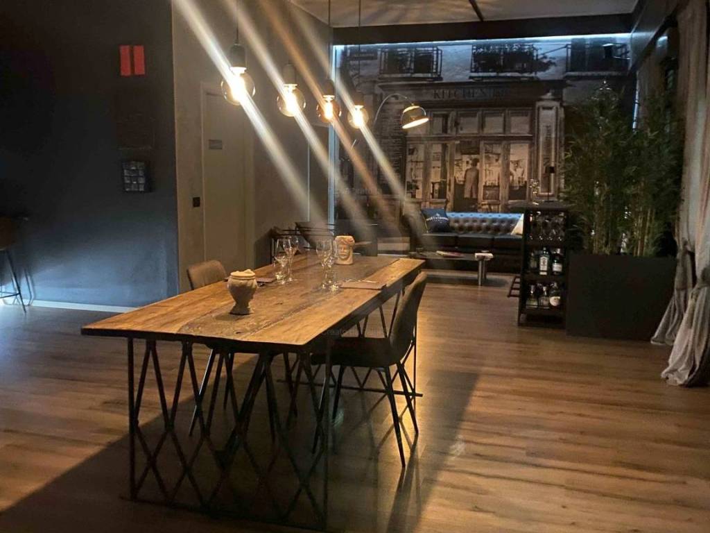 negozio in vendita a Brescia in zona Volta