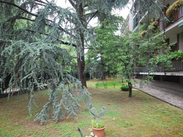 appartamento in vendita a Brescia in zona Borgo Trento