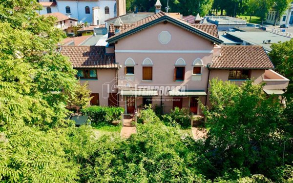 appartamento in vendita a Brescia in zona Fiumicello