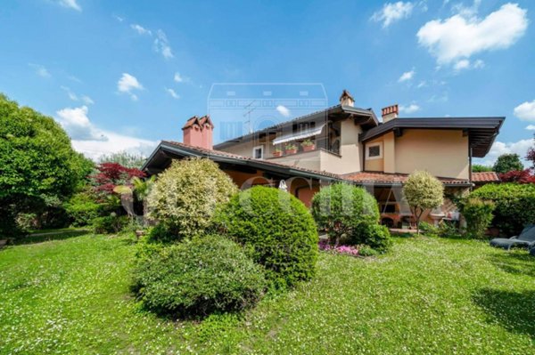 casa indipendente in vendita a Brescia in zona Caionvico